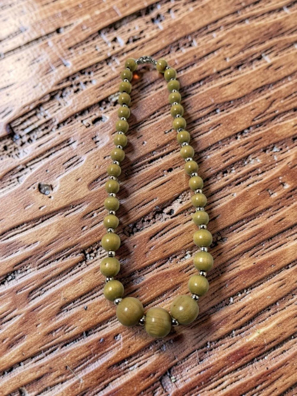 vintage polished olive wooden and silver metal beaded single row necklace